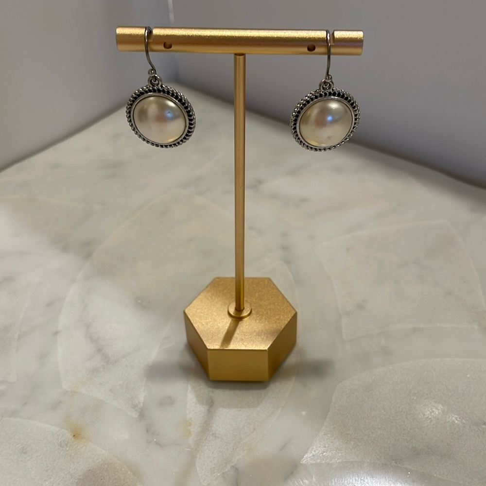 Lucky pearl earrings